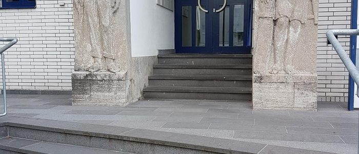 NatursteinAussenanlage Eifelbasalt Dia geschliffen